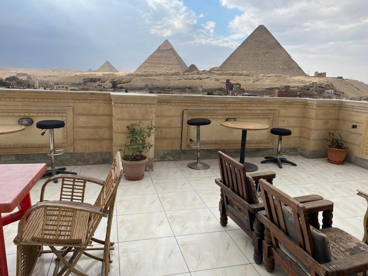 Al Kawm al Akhdar Queen Isis Pyramids View מראה חיצוני תמונה